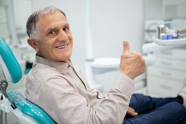 Advantages Of Implant Dentures
