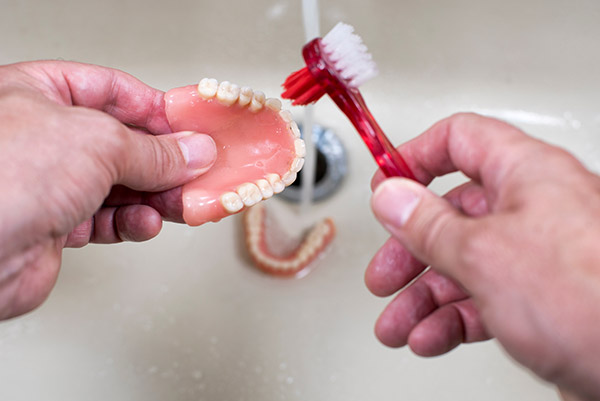 Denture Care: What Type of Toothbrush Should You Use to Clean Your Dentures?