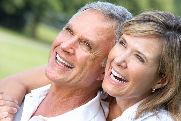 Implant Supported Dentures:   Benefits