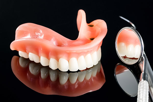 Choosing The Right Cleaning Solution For Denture Care